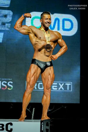 CLASSIC PHYSIQUE +178